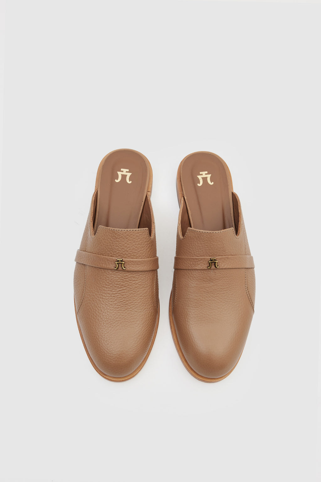 Janik Mule - Tobacco